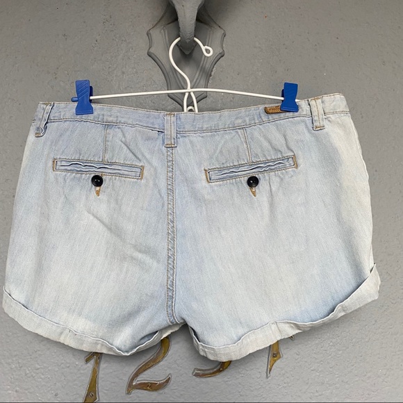 MNG Blue Jean Light Rinse Cuffed Denim Shorts USA8 - Picture 4 of 11